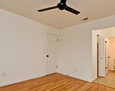 1536 Pickwood Avenue - Photo Thumbnail 14