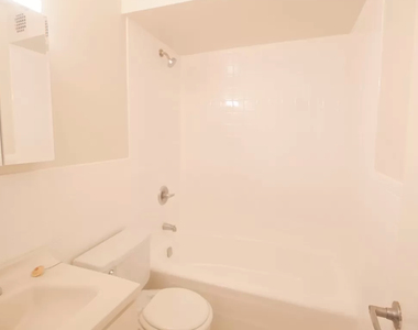 169 East 91st Street - Photo Thumbnail 3