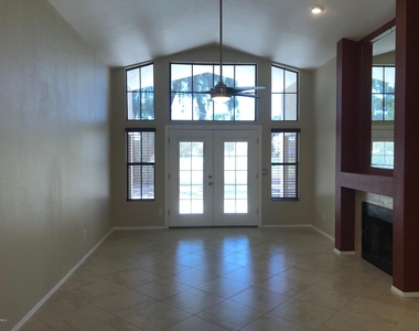 7539 W Sequoia Drive - Photo Thumbnail 5