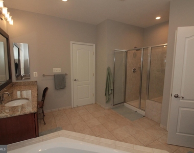 21885 Larchmont Way - Photo Thumbnail 25