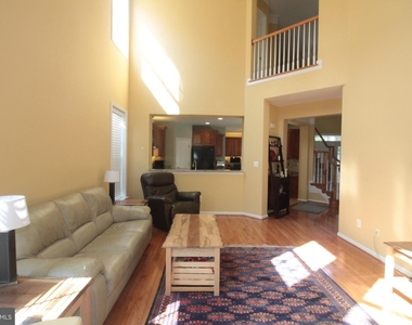 21885 Larchmont Way - Photo Thumbnail 17