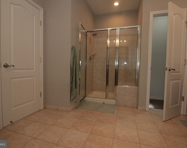 21885 Larchmont Way - Photo Thumbnail 26