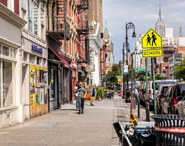 11th st and 6th Ave - Photo Thumbnail 4