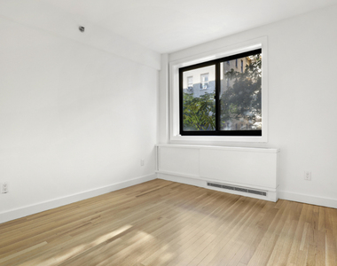 West 15th Street - Photo Thumbnail 2