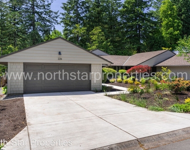 226 Greenridge Drive - Photo Thumbnail 1