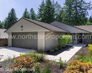 226 Greenridge Drive - Photo Thumbnail 2