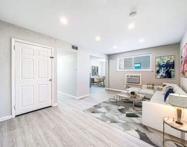 9400-9414 Roosevelt Blvd. - Photo Thumbnail 11