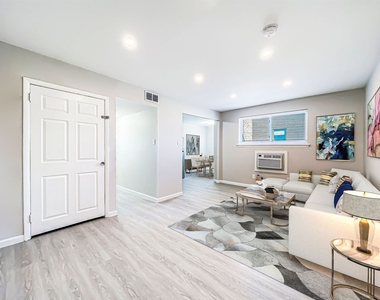 9400-9414 Roosevelt Blvd. - Photo Thumbnail 10