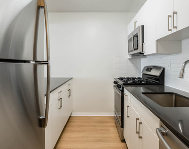 1 Emerson Place Suite 8n - Photo Thumbnail 29