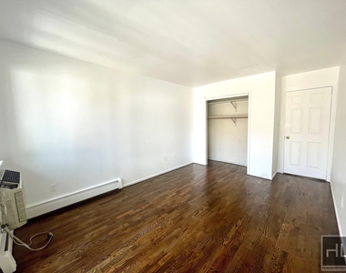 113-15 76 Road - Photo Thumbnail 1