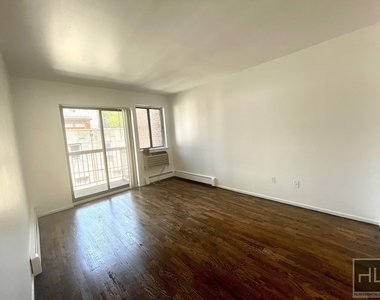 113-15 76 Road - Photo Thumbnail 2
