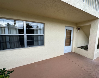 2950 Se Ocean Boulevard - Photo Thumbnail 12