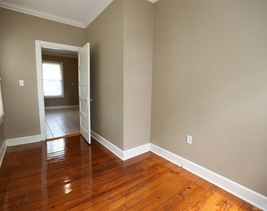 3711 W Markham - Photo Thumbnail 11