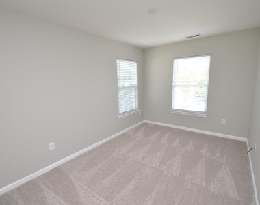 8600 Neuse Landing Lane - Photo Thumbnail 15