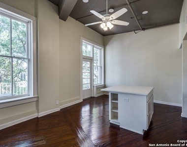 245 Losoya St - Photo Thumbnail 14