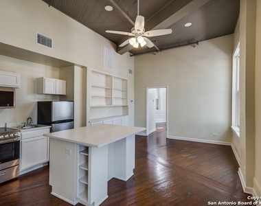 245 Losoya St - Photo Thumbnail 12