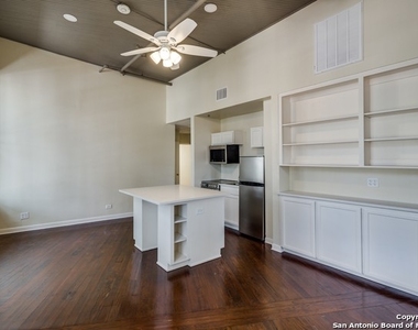 245 Losoya St - Photo Thumbnail 13