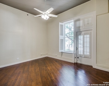 245 Losoya St - Photo Thumbnail 23