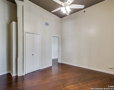 245 Losoya St - Photo Thumbnail 22