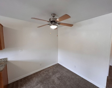 1340 Holly Ave Unit 12 - Photo Thumbnail 8