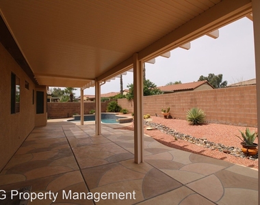 19176 N Tamarisk Flower Way - Photo Thumbnail 14