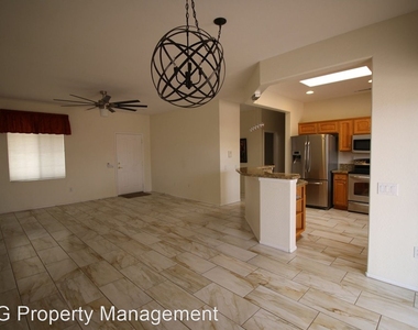 19176 N Tamarisk Flower Way - Photo Thumbnail 3