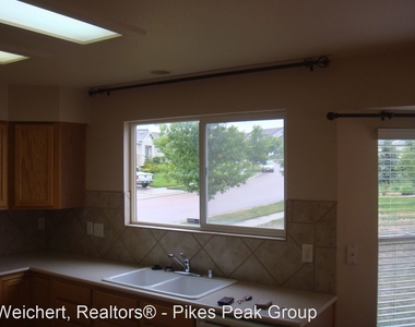 3163 Greenmoor Court - Photo Thumbnail 4