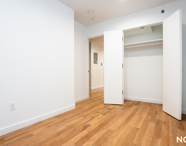 163 Roebling Street - Photo Thumbnail 1