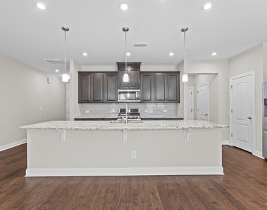 814 Rymark Court - Photo Thumbnail 12