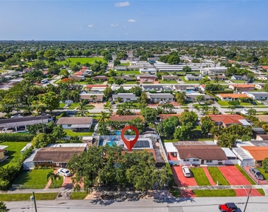 10310 Sw 43rd St - Photo Thumbnail 1