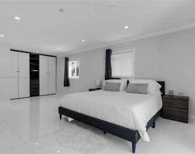 10310 Sw 43rd St - Photo Thumbnail 18