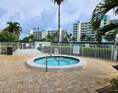 8001 Sailboat Key Boulevard S - Photo Thumbnail 19