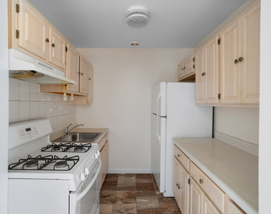 1484 St Marks Avenue - Photo Thumbnail 4