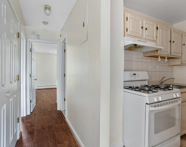 1484 St Marks Avenue - Photo Thumbnail 5