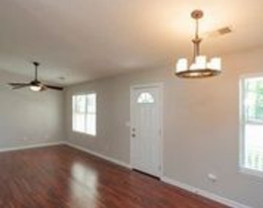 1701 Sharpe Ave. - Photo Thumbnail 8