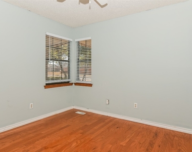 2621 Pennington Avenue - Photo Thumbnail 10