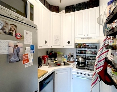 322 West 101st Street - Photo Thumbnail 3