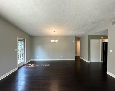 4187 Red Oak Drive - Photo Thumbnail 4