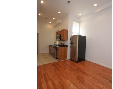 2125 N 15th St - Photo Thumbnail 1