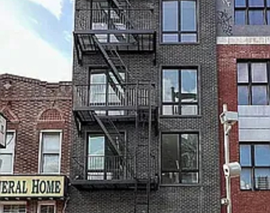 123 Park Avenue - Photo Thumbnail 7