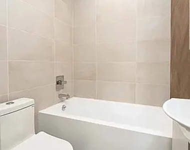 123 Park Avenue - Photo Thumbnail 5