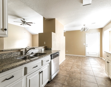 3108 Sw 121st Street - Photo Thumbnail 6