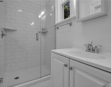 445 Vermont Street - Photo Thumbnail 9