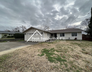 7808 Highland Ave - Photo Thumbnail 1