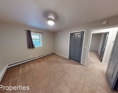 706 Ouida Way - Photo Thumbnail 8