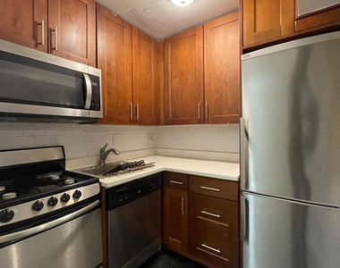 East 76th Street - Photo Thumbnail 1