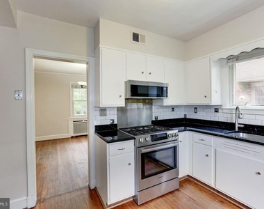 4933 47th St Nw - Photo Thumbnail 12