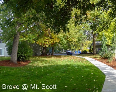 8860 Se Flavel Street - Photo Thumbnail 13