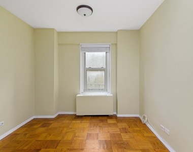 159 W 53rd Street - Photo Thumbnail 7