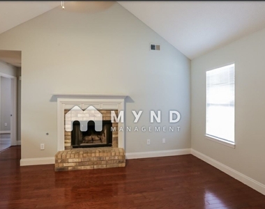 2968 Connor Reed Dr - Photo Thumbnail 2